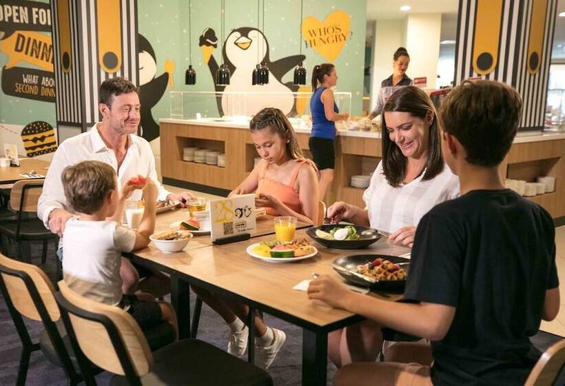 Paradise Resort Gold Coast