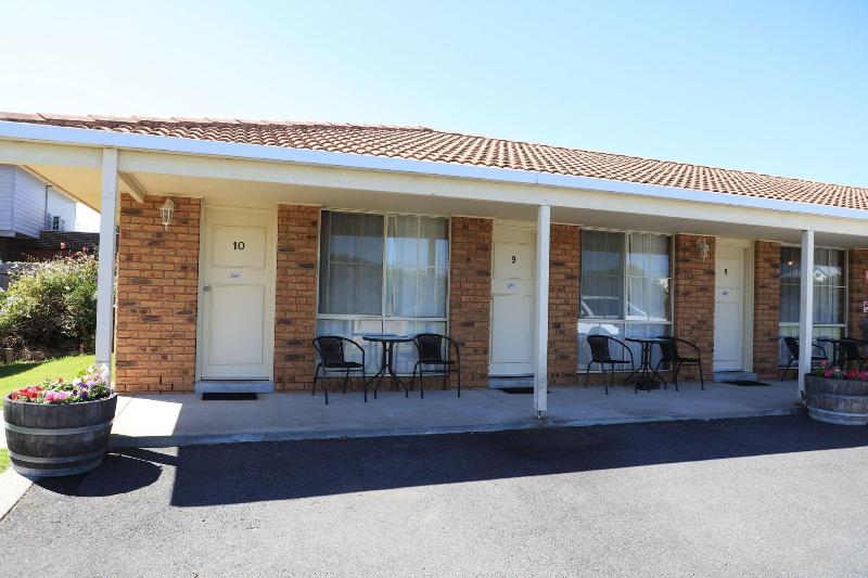 Quays Motel San Remo