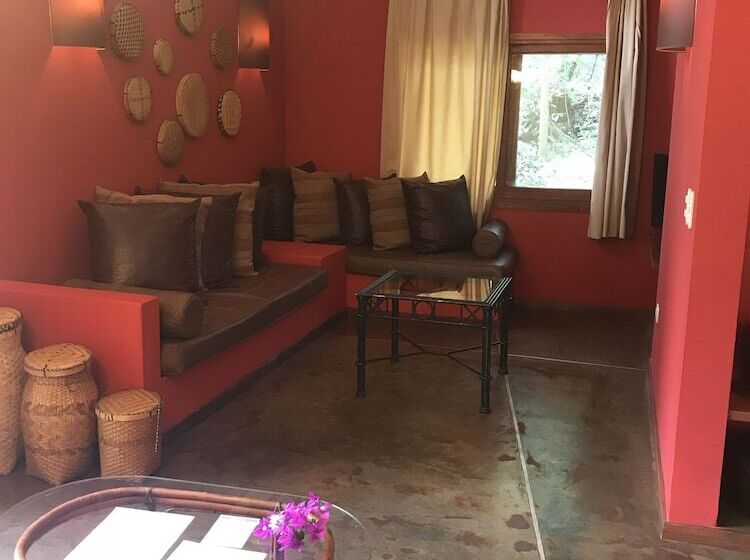 Raices Amambai Lodges