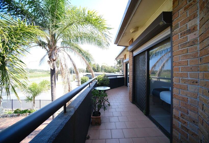 منتجع Lakeside Inn Illawarra