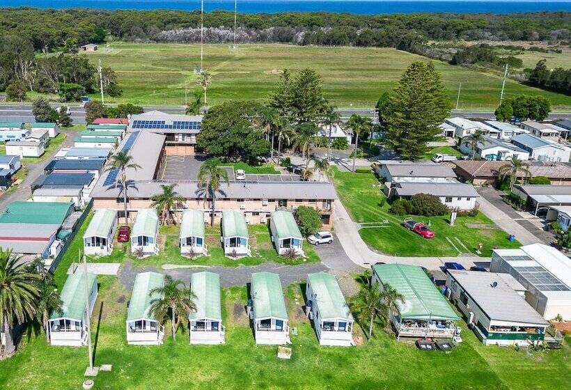 渡假胜地  Lakeside Inn Illawarra