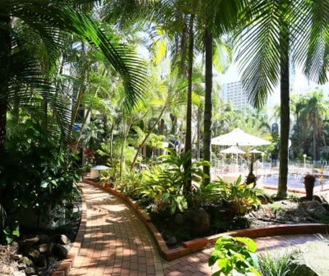 St Tropez Apartments