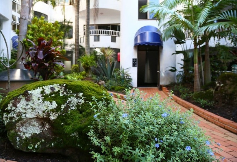 St Tropez Apartments