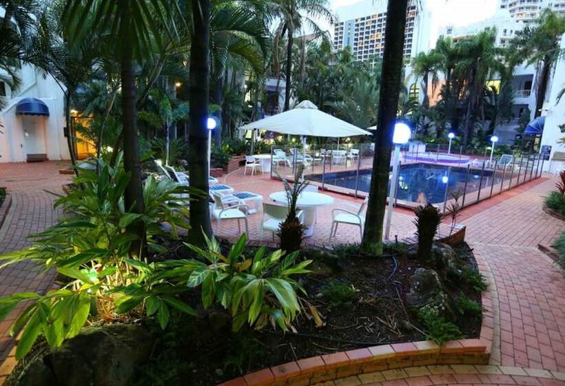 St Tropez Apartments