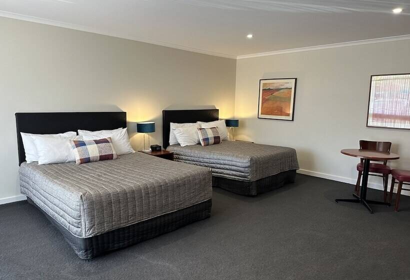 Westland Hotel Motel