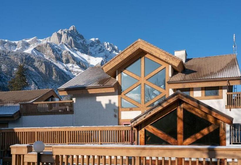 Banff Rocky Mountain Resort
