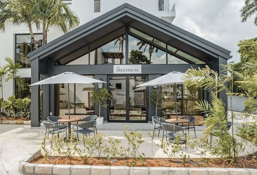 Fort George Hotel And Spa