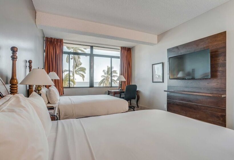 Fort George Hotel And Spa