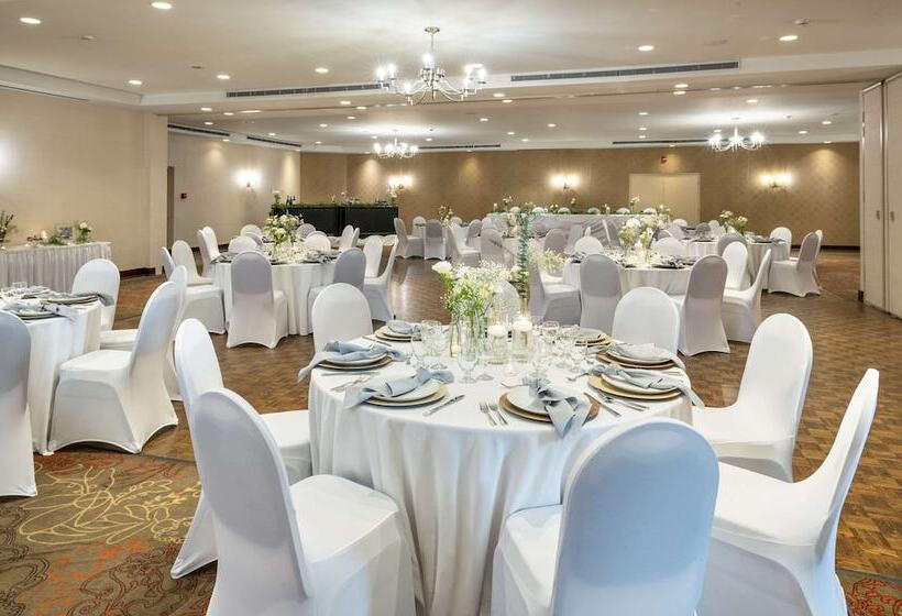 Allure Hotel & Conference Centre, Ascend Hotel Collection