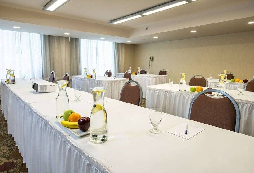 Allure Hotel & Conference Centre, Ascend Hotel Collection