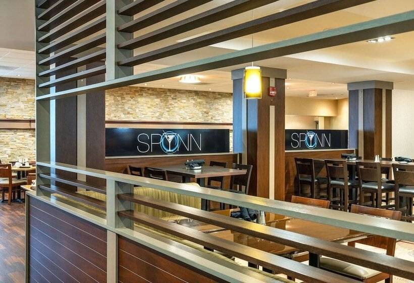 Allure Hotel & Conference Centre, Ascend Hotel Collection