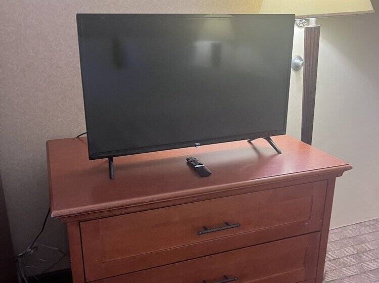 Отель Amenida Residences, Calgary