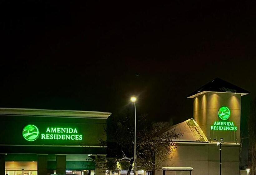 Отель Amenida Residences, Calgary