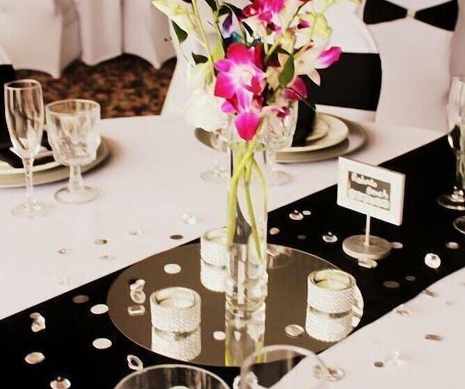 ホテル Anchor Inn And Suites