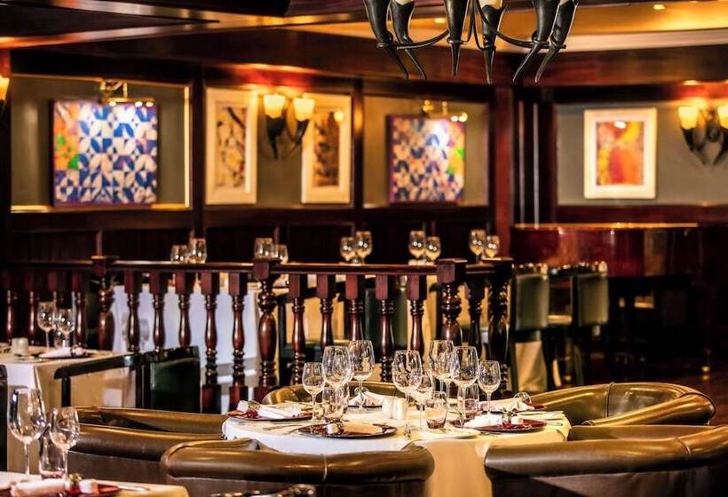 ホテル Avani Gaborone Resort & Casino