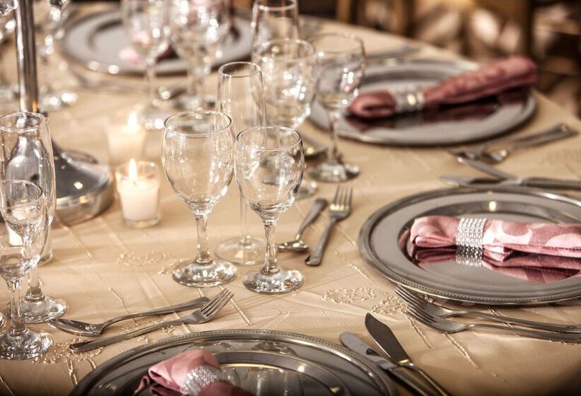 ホテル Avani Maseru