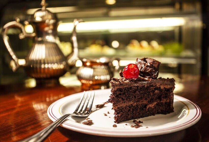 ホテル Avani Maseru