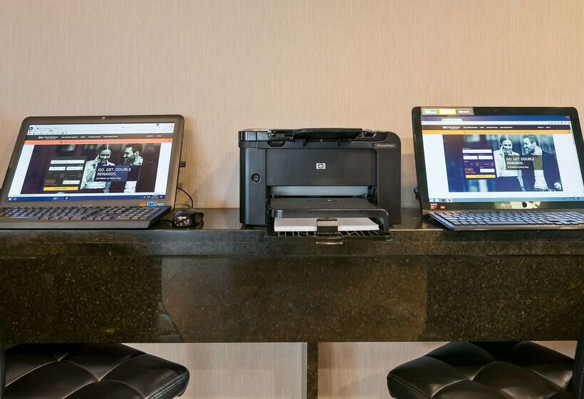 בית מלון כפרי Best Western Airport Inn