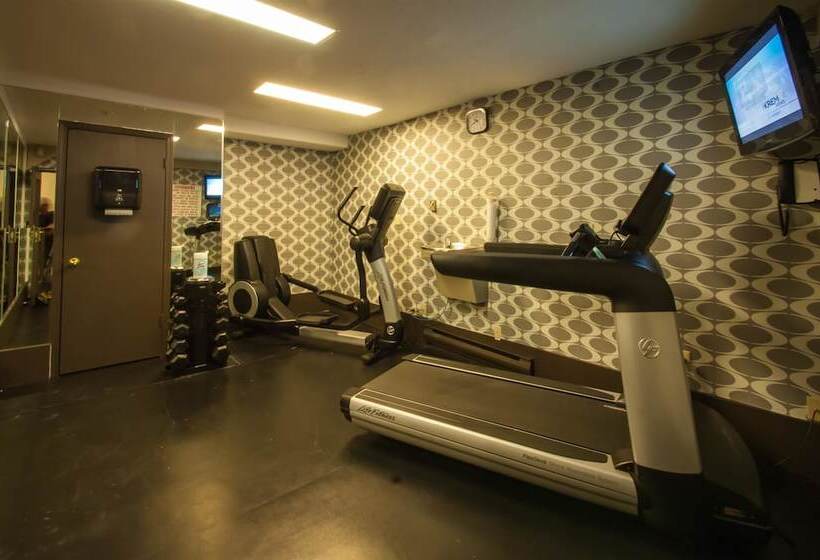 בית מלון כפרי Best Western Airport Inn