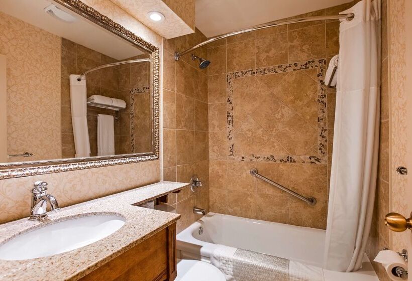 فندق Best Western Parkway Inn & Conference Centre