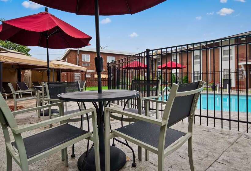 فندق Best Western Parkway Inn & Conference Centre