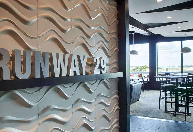 בית מלון כפרי Best Western Plus City Centre Inn