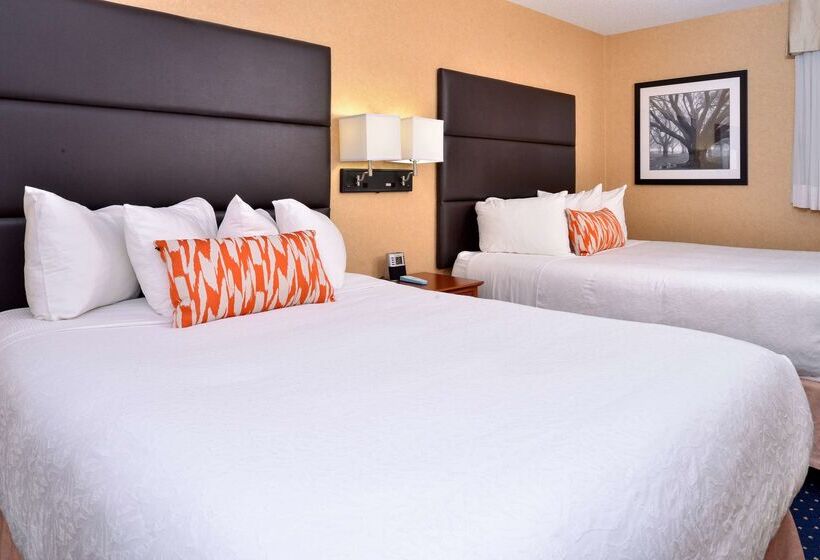 Отель Best Western Plus Regency Inn And Conference Centre