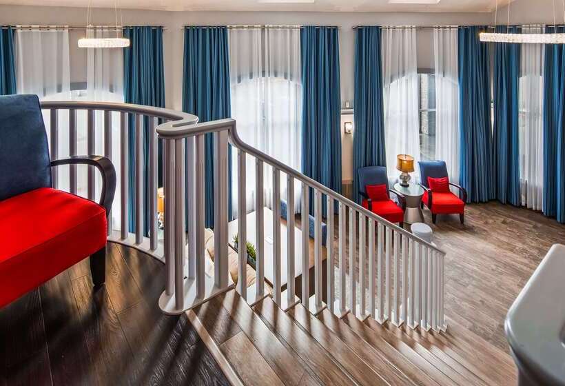 Отель Best Western Plus Regency Inn And Conference Centre