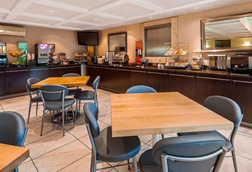 Отель Best Western Plus Regency Inn And Conference Centre