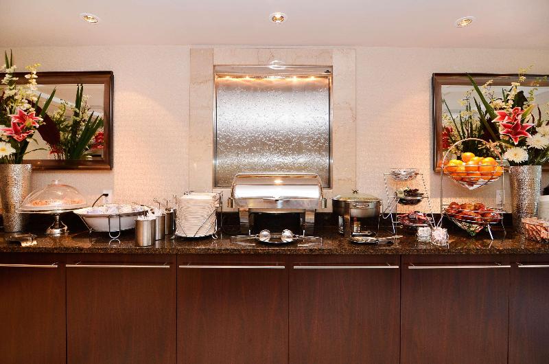 בית מלון כפרי Best Western Plus Regency Inn And Conference Centre