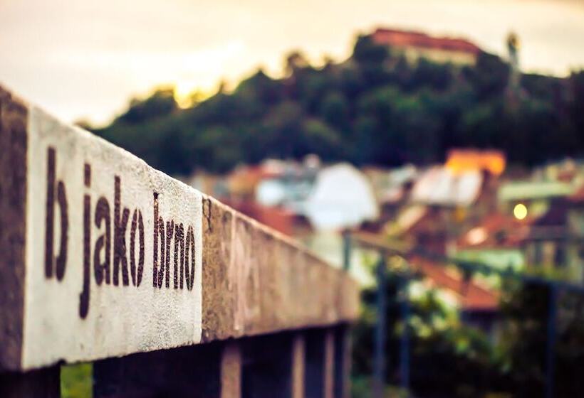 هتل International Brno