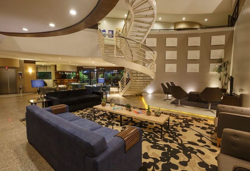 هتل Blue Tree Towers Fortaleza Beira Mar