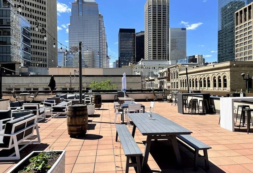 בית מלון כפרי Calgary Marriott Downtown