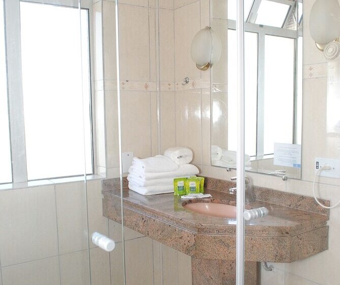 בית מלון כפרי Caravelle Palace