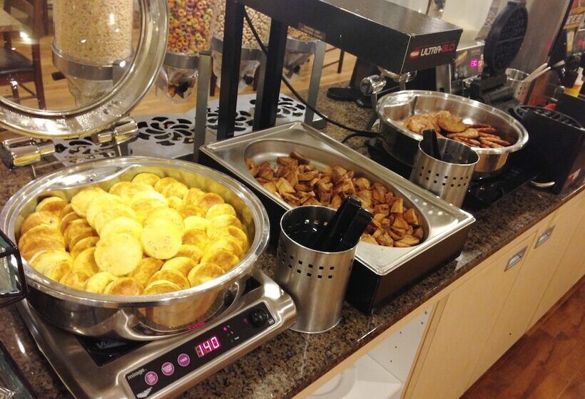 Hotel Charlottetown Inn & Conference Centre