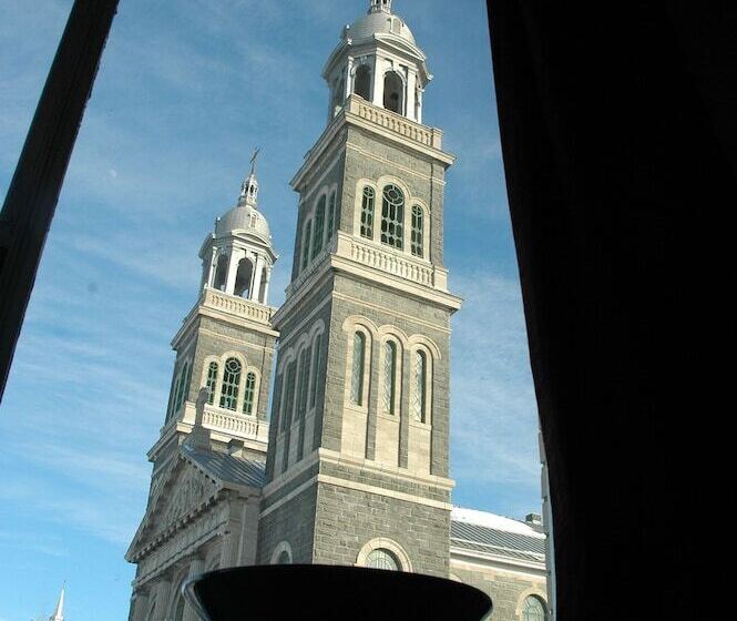 호텔 Chicoutimi, Affilié à Hyvi