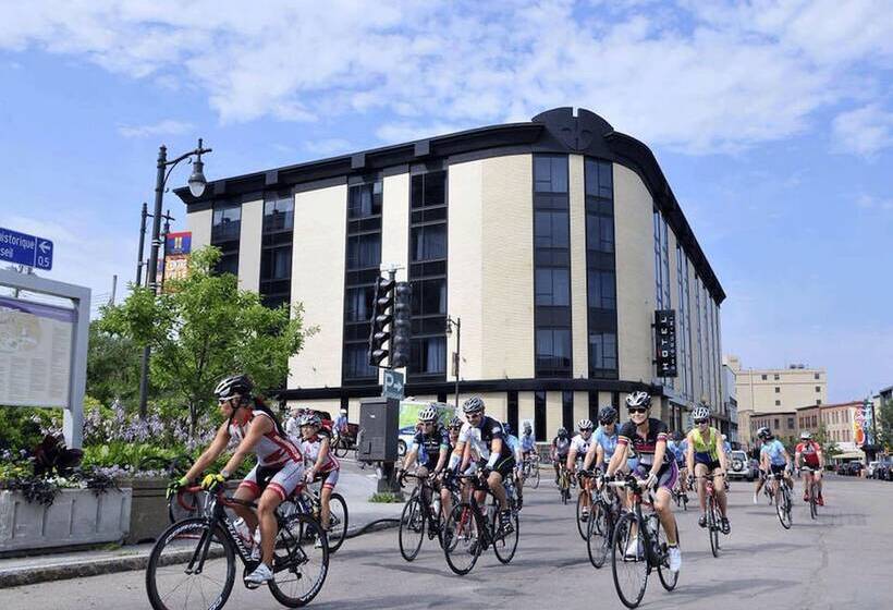 호텔 Chicoutimi, Affilié à Hyvi