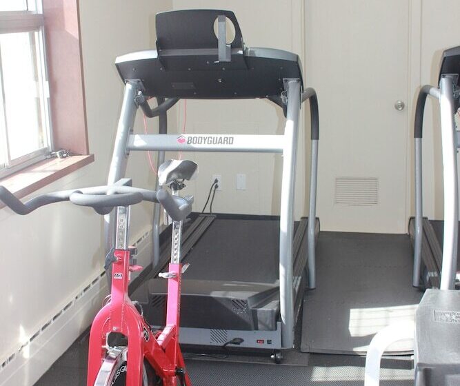 Отель Chicoutimi, Affilié à Hyvi