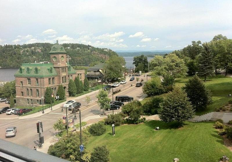 호텔 Chicoutimi, Affilié à Hyvi