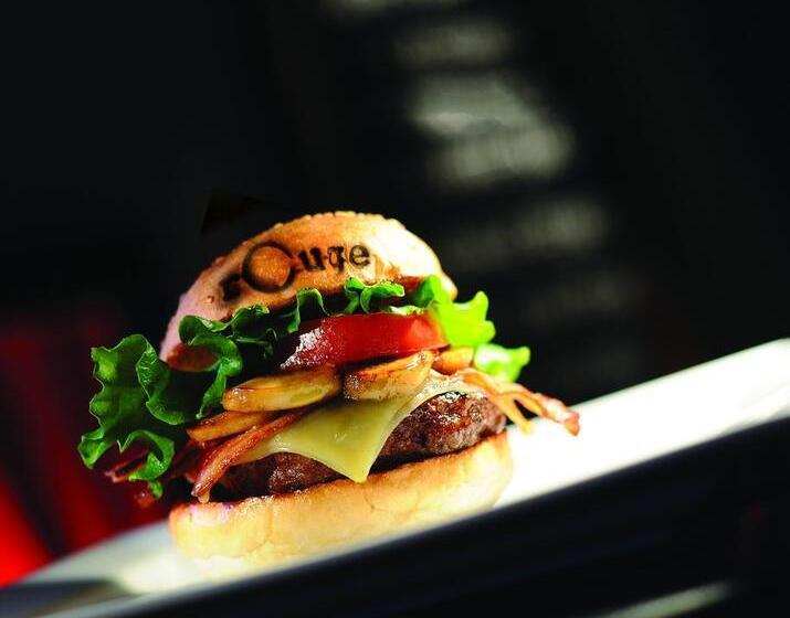 호텔 Chicoutimi, Affilié à Hyvi