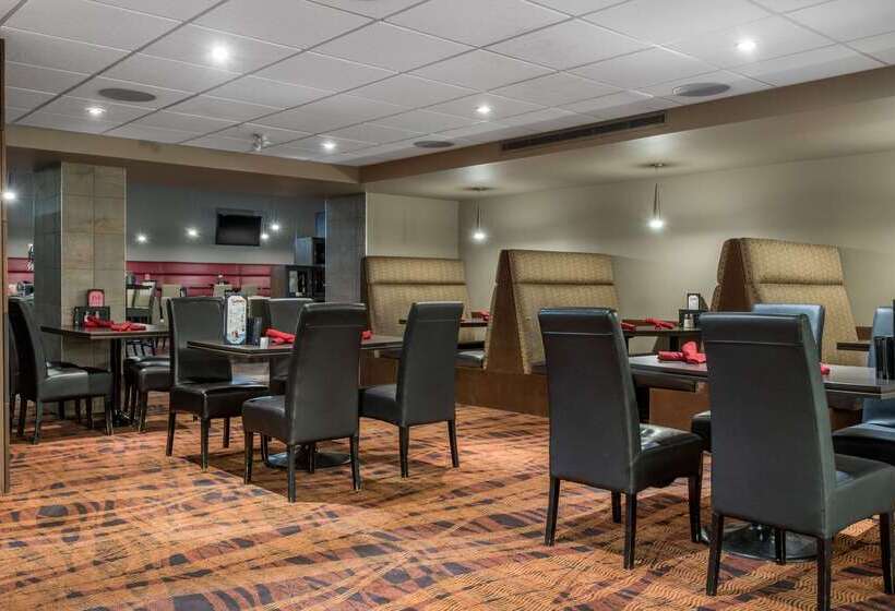 Clarion Hotel & Suites