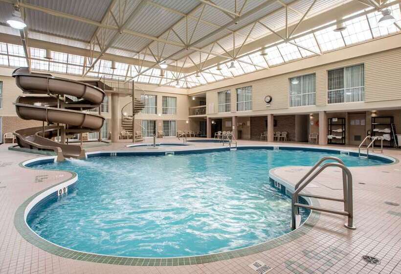 Clarion Hotel & Suites