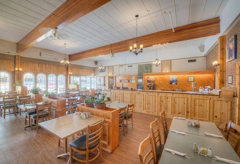 酒店 Claymore Inn And Suites