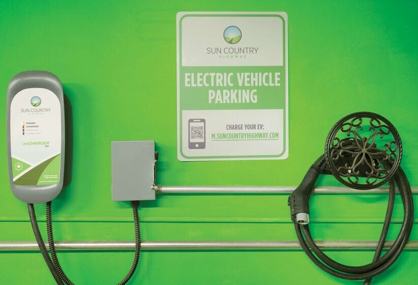 Coast Edmonton Plaza Hotel By Apa