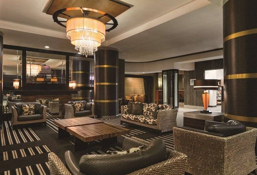 Coast Edmonton Plaza Hotel By Apa