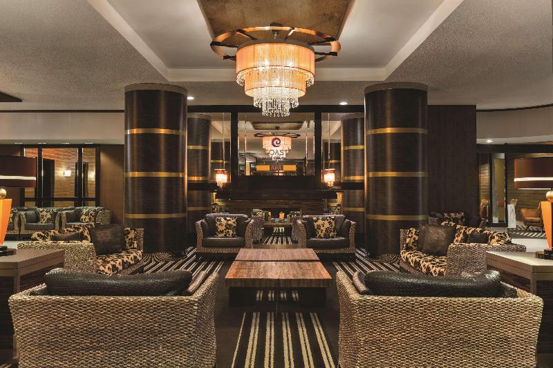 Coast Edmonton Plaza Hotel By Apa