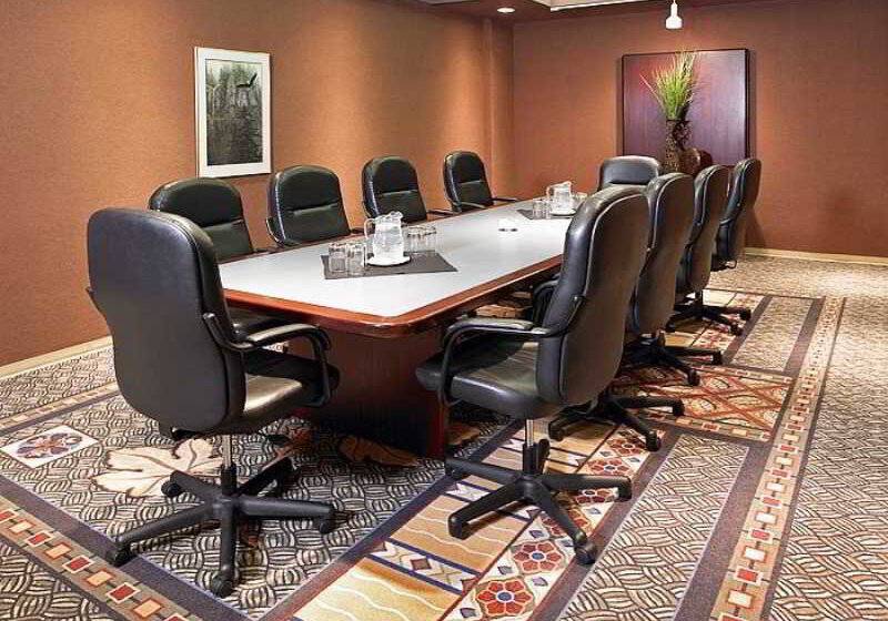 Coast Edmonton Plaza Hotel By Apa