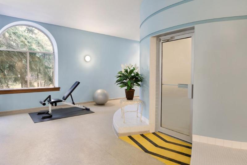 Coast Edmonton Plaza Hotel By Apa