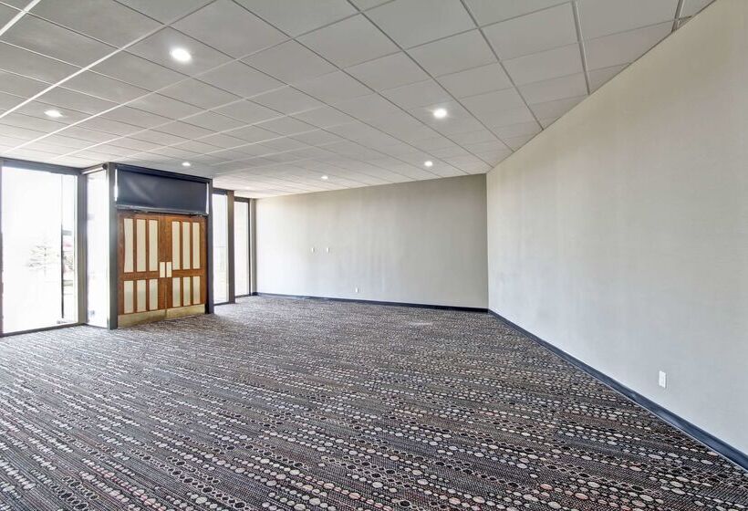 Radisson Hotel & Conference Centre Edmonton