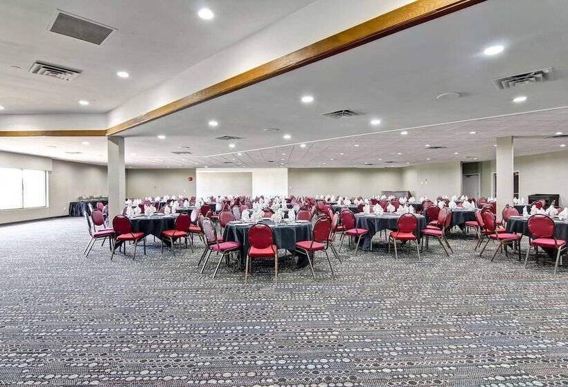 Radisson Hotel & Conference Centre Edmonton